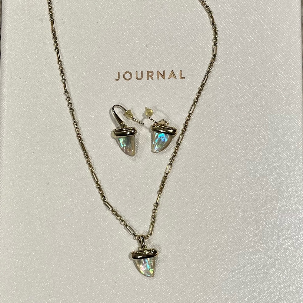 Kendra Scott Oleana Necklace and Earrings